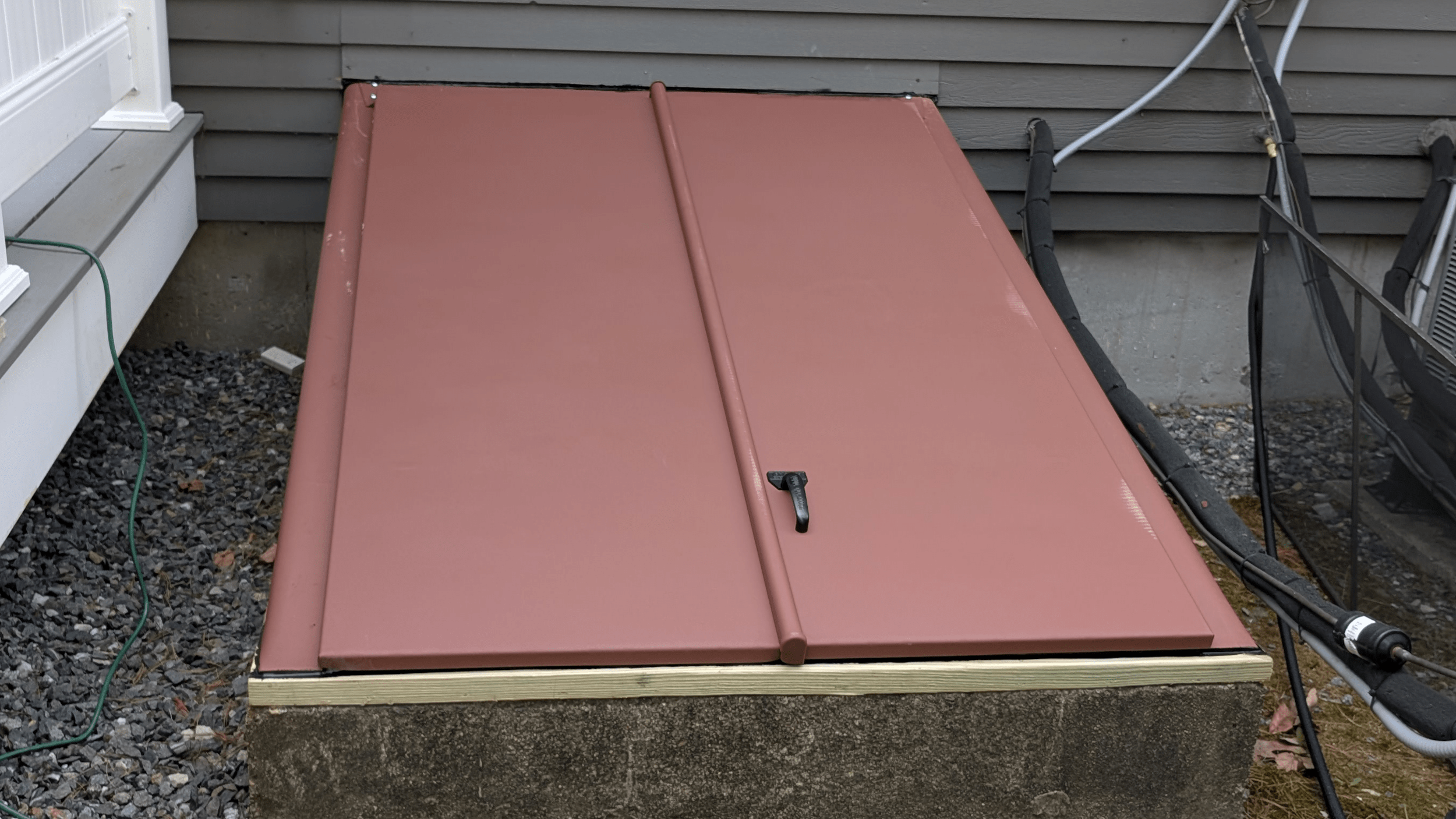 bulkhead painted red